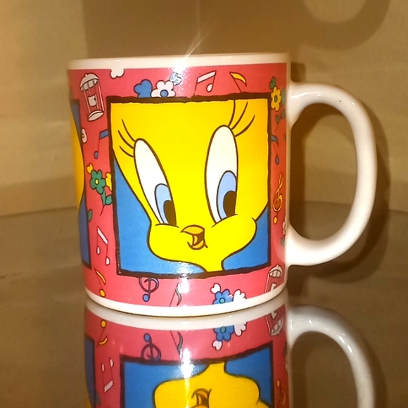 Vintage. 1993 Tweety Bird. Warner Bros  Coffee Mug ☕ - Picture 1 of 10